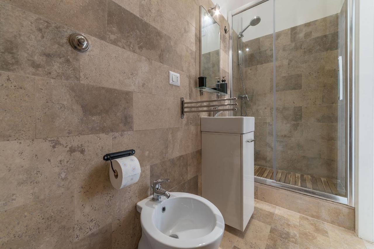 Colosseo & Colle Oppio Cozy Apartment Рим Экстерьер фото